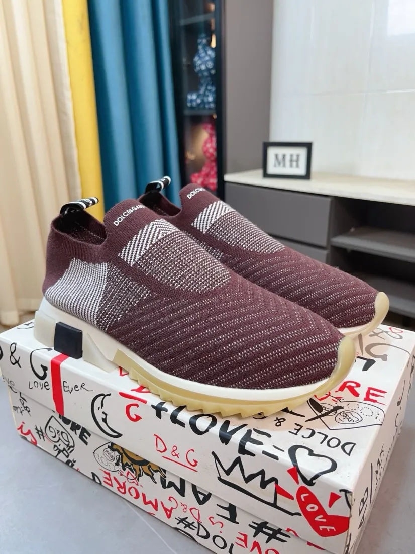 Ex-factory price 340🌹🌹"Dolce & Gabbana DG" original imported fly-knit stitching➕fly-knit lining, light on the foot, comfortable, versatile, original special outsole🔥favored by trendy men. Welcome to compare the quality🔥exquisite luxury, super A level! Compared with the genuine product at the counter, the version is no worse at all! Code number 36-46